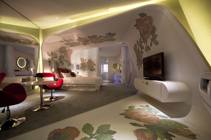 Room 15 of 57