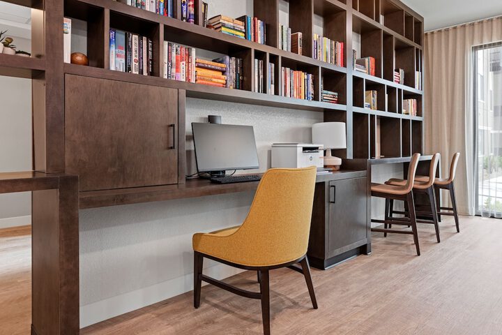 Business Center 27 of 40