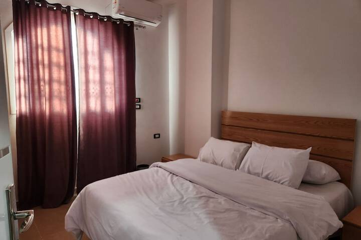 Room 25 of 100