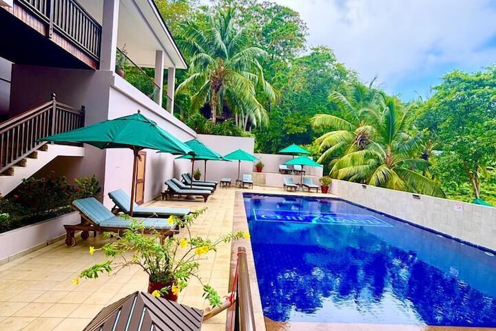 Pools & Facilities