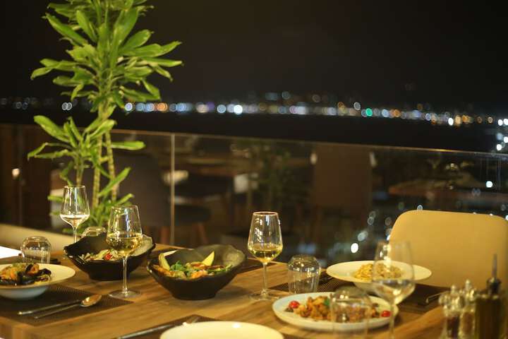 Dining 121 of 218
