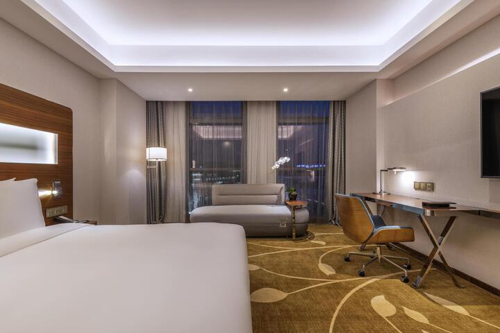 Room 13 of 61