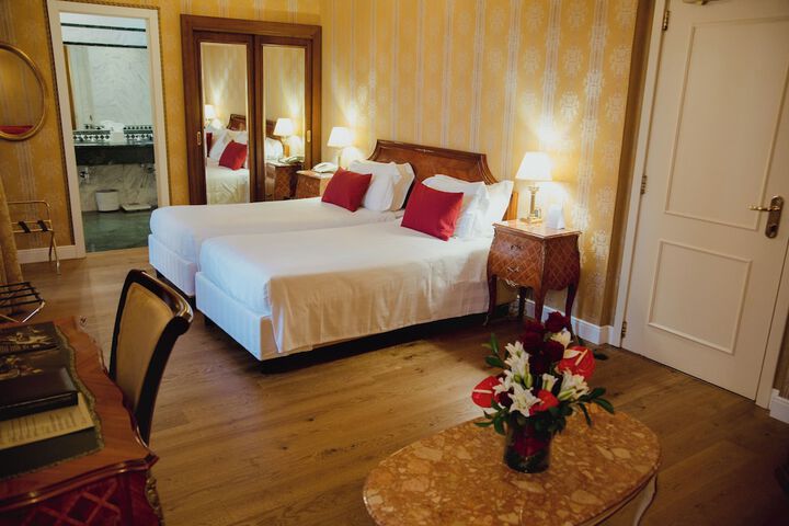 Room 21 of 49