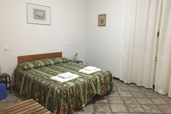 Room 3 of 11