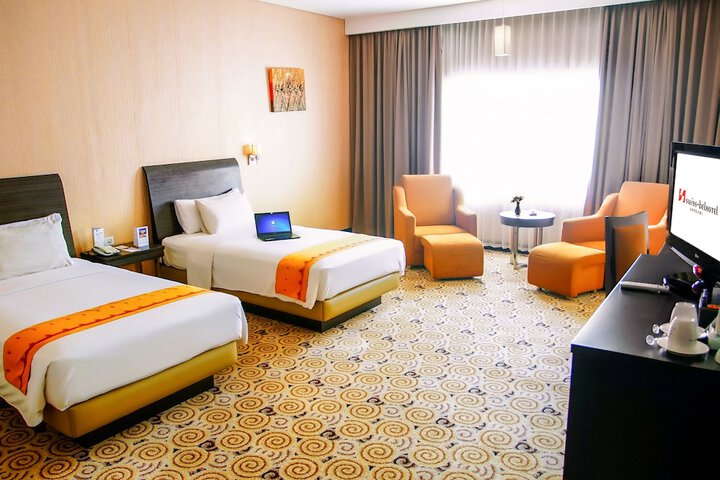 Room 6 of 43