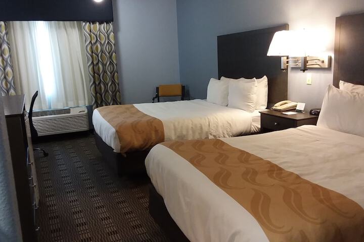 Room 4 of 38
