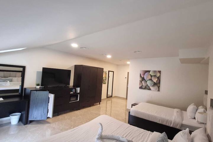 Room 135 of 243