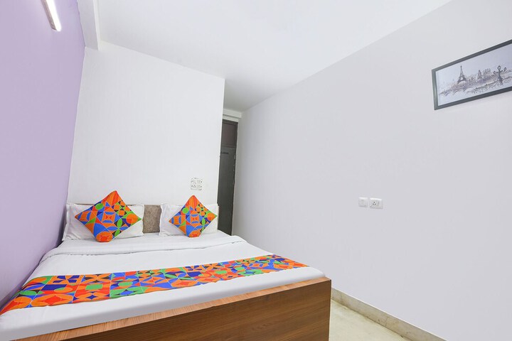 Room 17 of 29