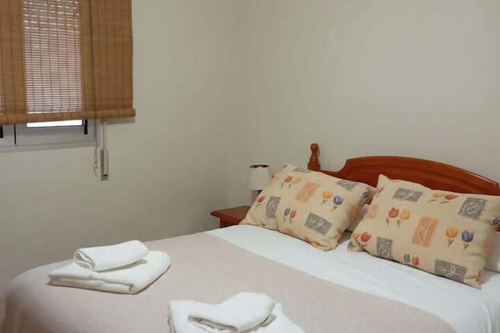 Room 6 of 28
