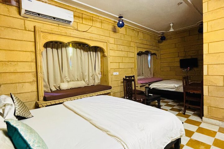 Room 21 of 54