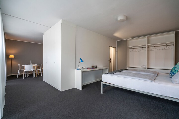 Room 42 of 133