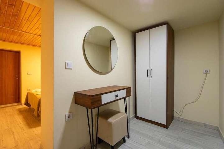 Room 6 of 55