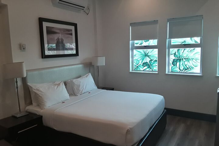 Room 11 of 40
