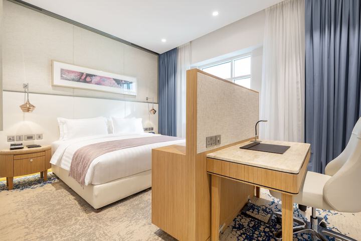 Room 18 of 46