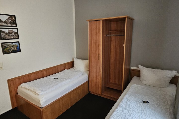 Room 13 of 57