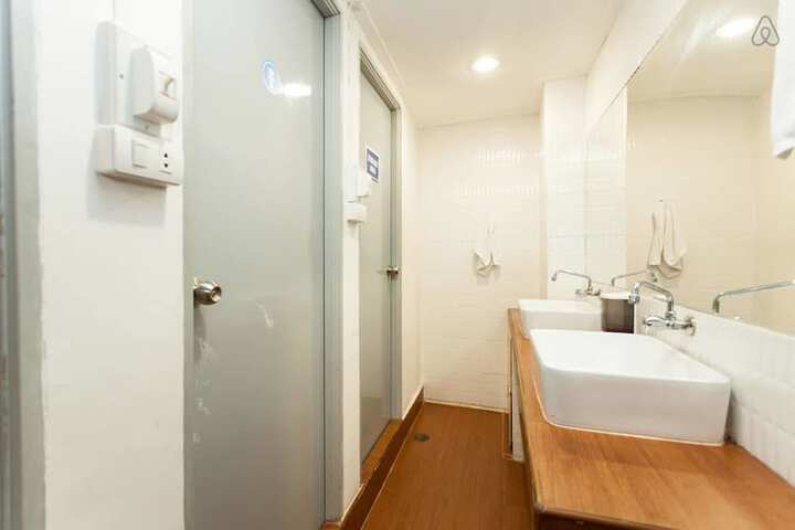 Room 21 of 49