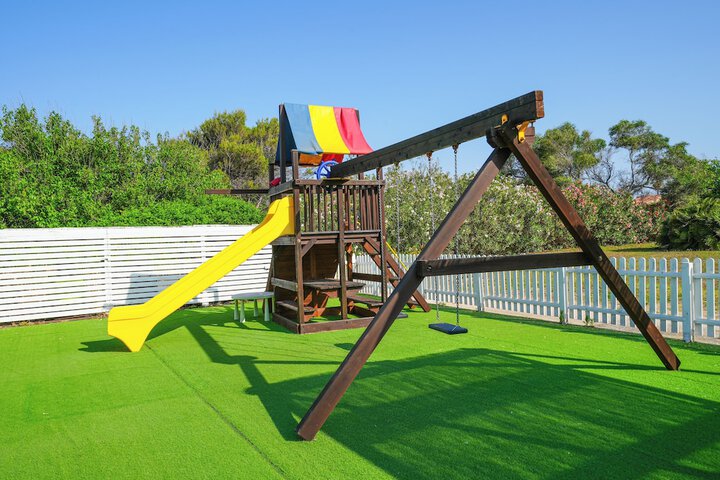 Children's play area - outdoor