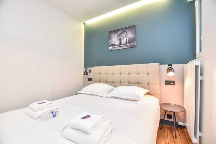 Room 3 of 123