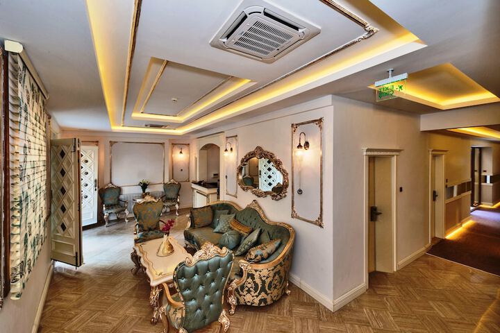 Guest Lobby