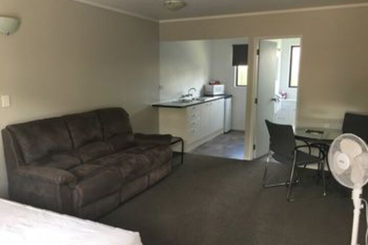 Room 16 of 24