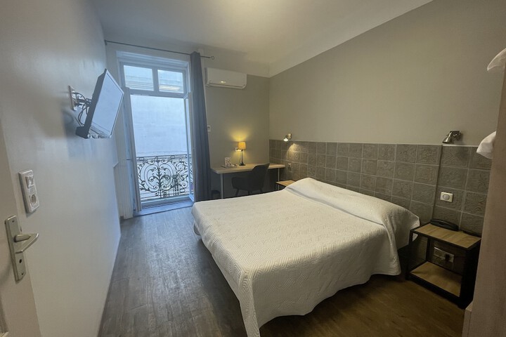 Room 17 of 47