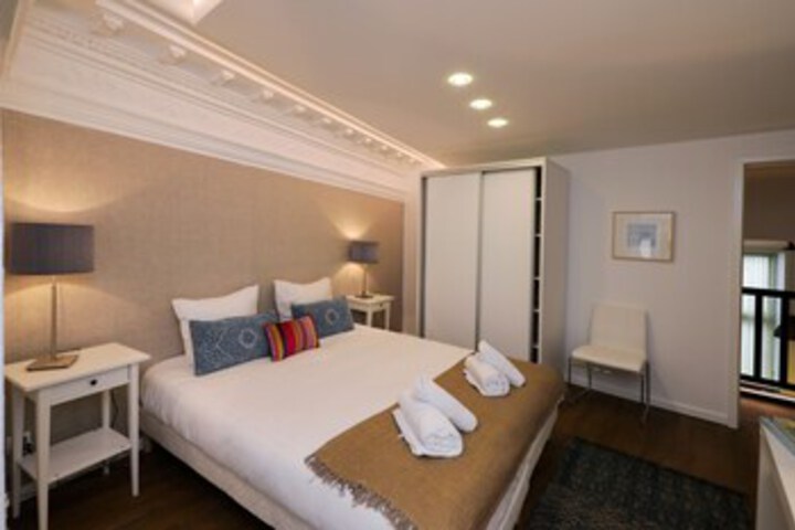 Room 49 of 60