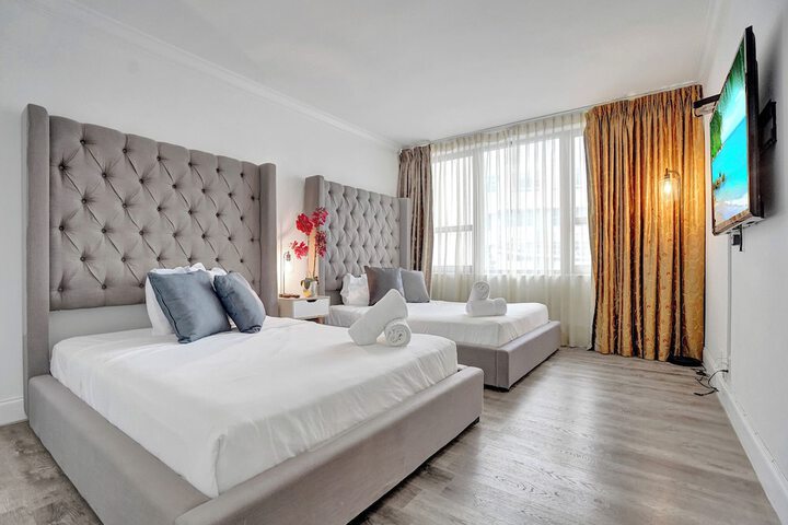 Room 205 of 723