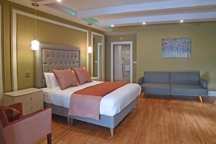 Room 3 of 14