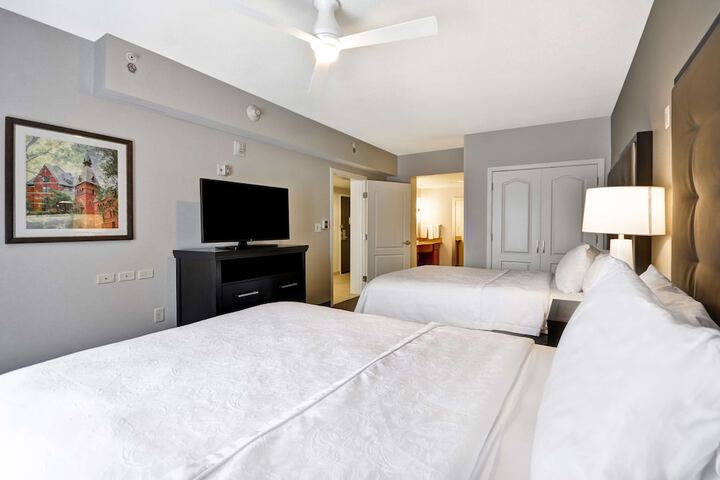 1 King Bed 1 Bedroom Suite (36 of 37)