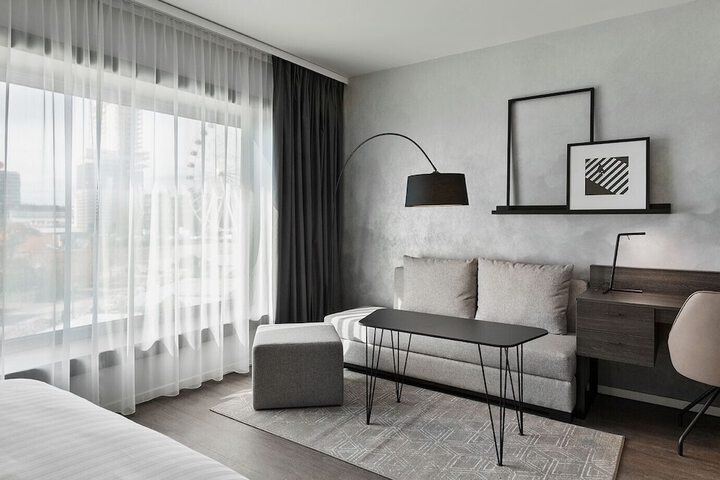 Room 16 of 39