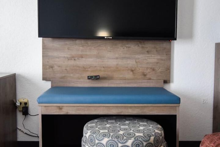 1 King Bed (30 of 46)