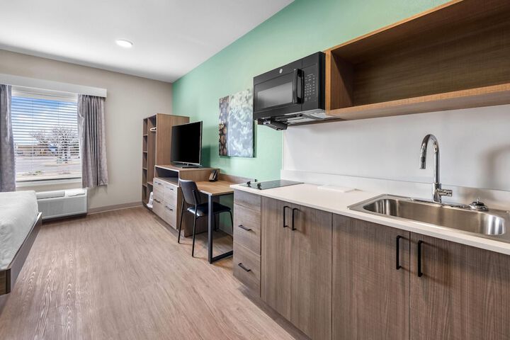 Echo Suites Extended Stay by Wyndham Colorado Springs Airpt in Colorado Springs, CO