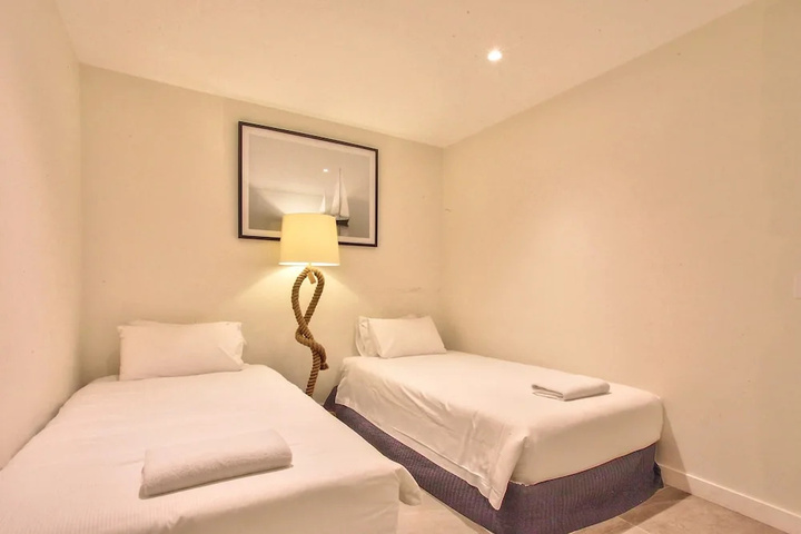 Room 3 of 15