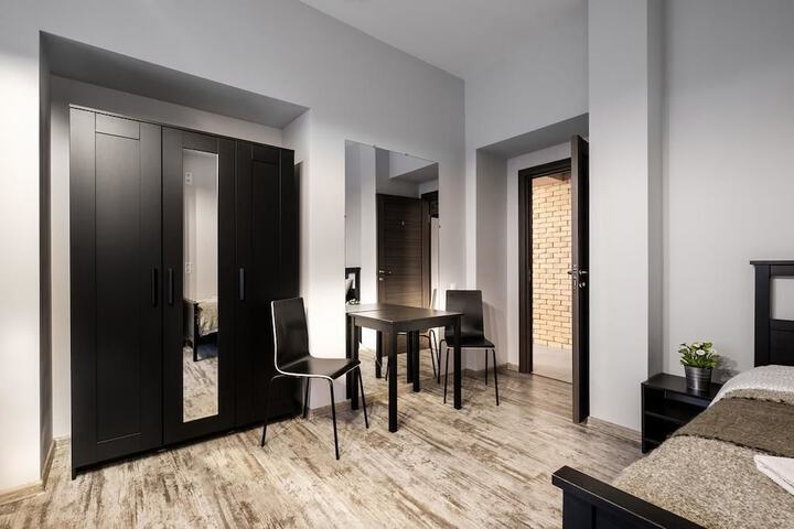 Room 4 of 14