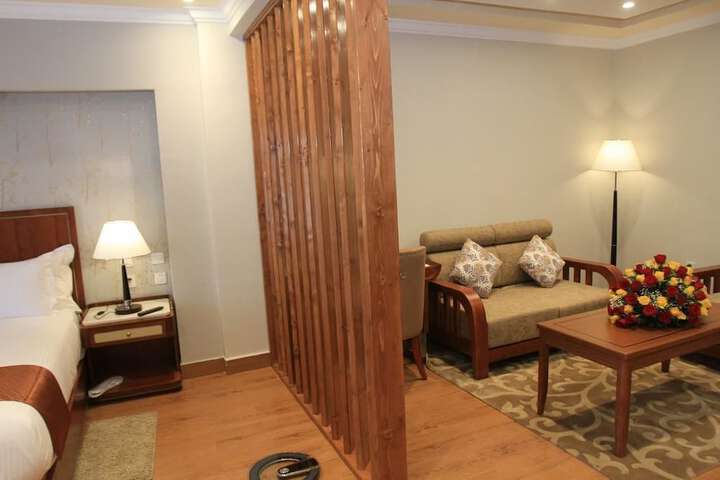 Room 16 of 32