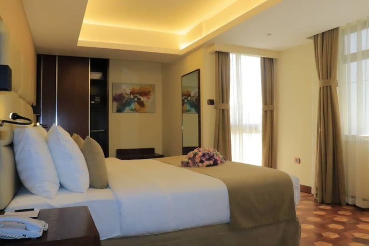 Room 8 of 45