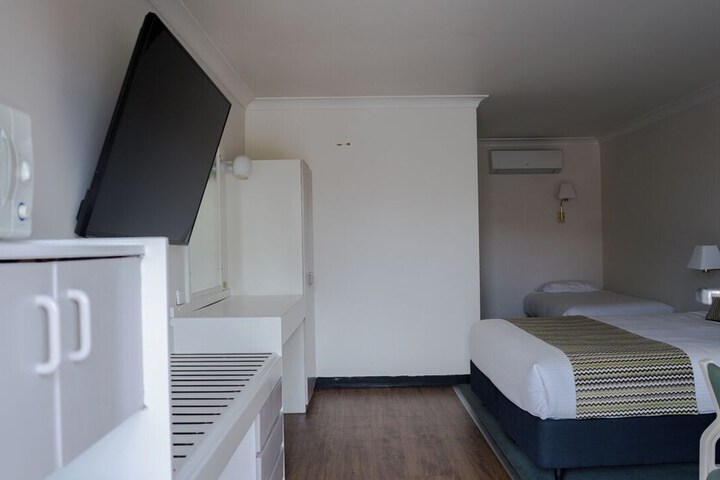 Room 9 of 46