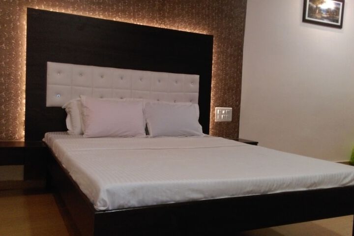 Room 7 of 25