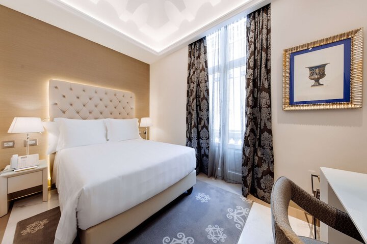 Room 34 of 168