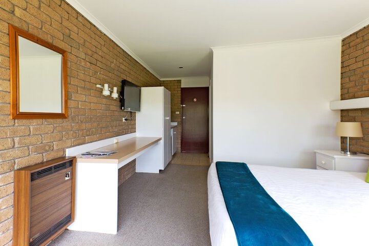 Room 6 of 31