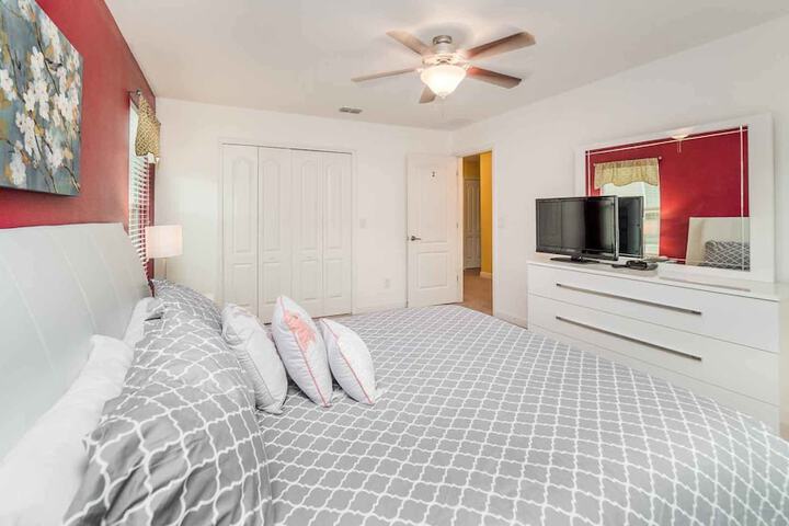 Room 14 of 24