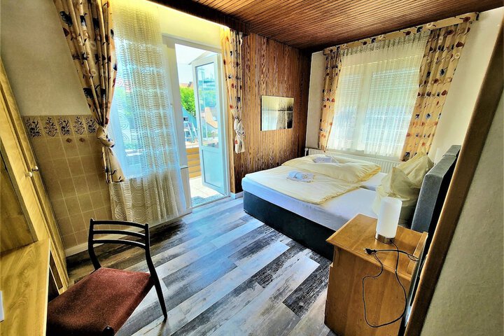 Room 13 of 39