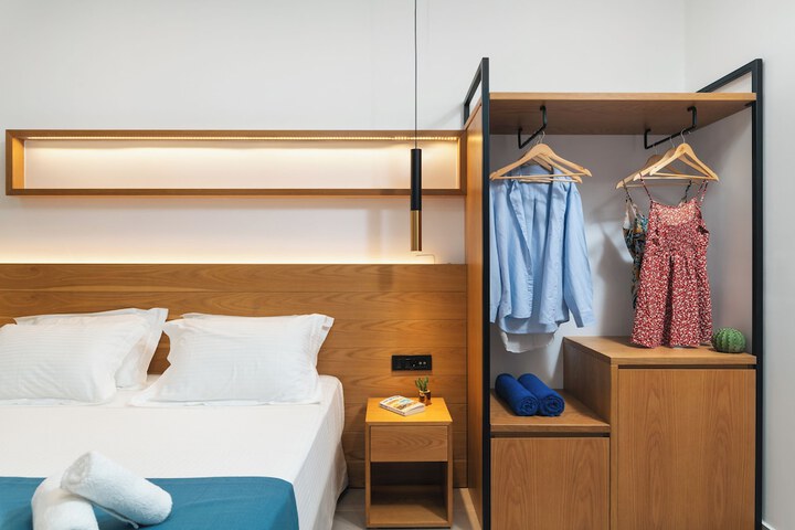 Room 35 of 72