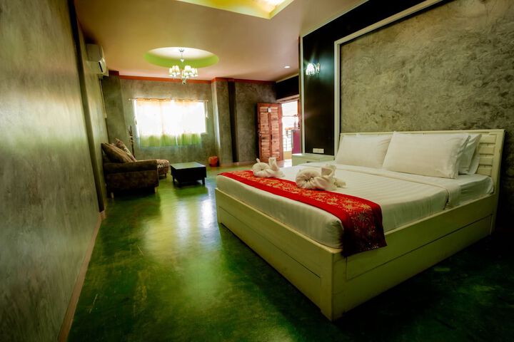Room 38 of 90