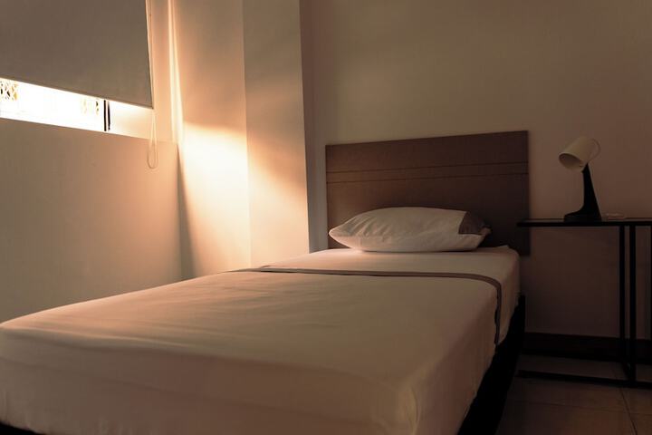 Room 7 of 24