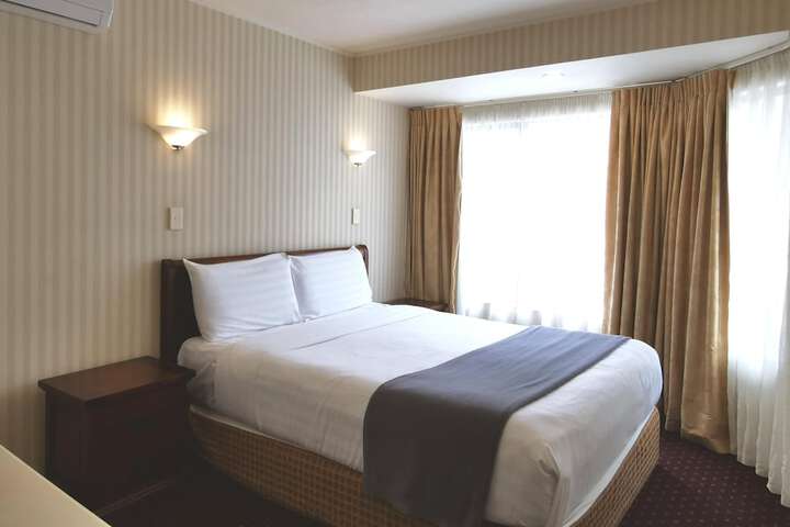 Room 17 of 43