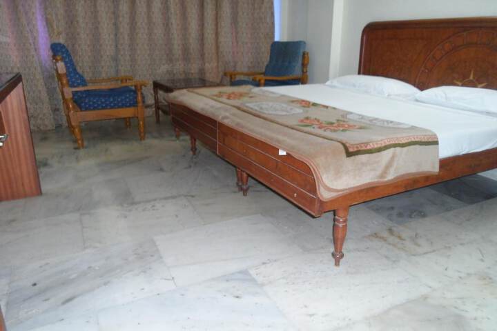 Room 25 of 66