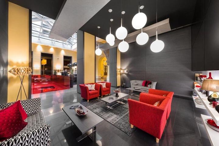 Guest Lobby