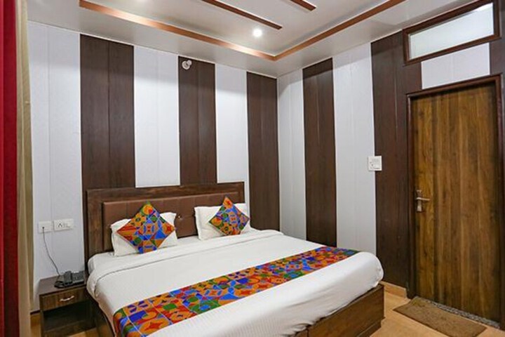 Room 19 of 34