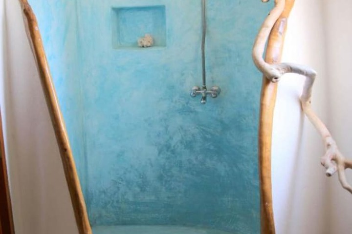 Room 10 of 25
